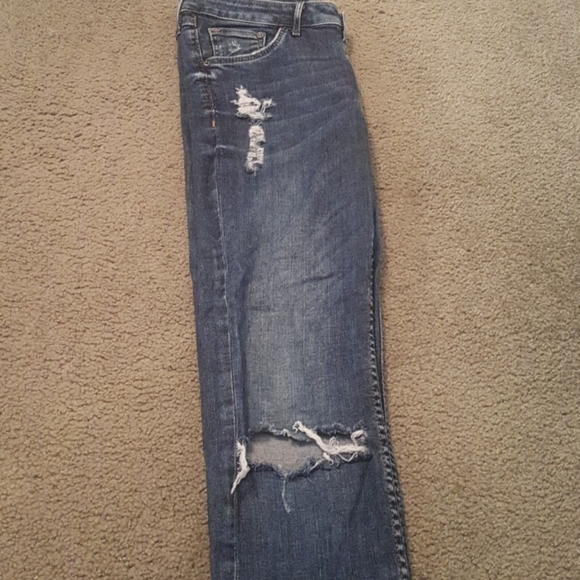 H&M distressed skinny jeans - Picture 9 of 11